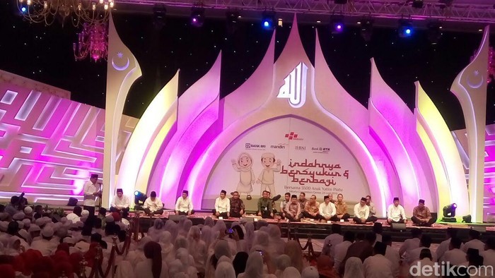 JK dan Bos-bos Bank BUMN Buka Puasa Bareng 3.500 Anak Yatim