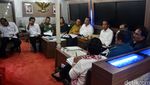 Jokowi Rapat dan Cek KRI Imam Bonjol