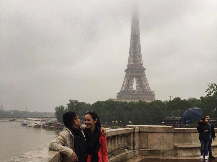 Cerita Seru Selena Alesandra Bulan Madu di Eropa