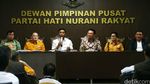Hanura Serahkan SK Dukungan untuk Ahok