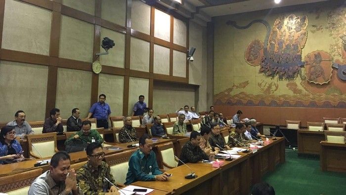 Setelah Menunggu Sekitar 3 Jam, Menkeu dan DPR Akhirnya Rapat Bahas PMN