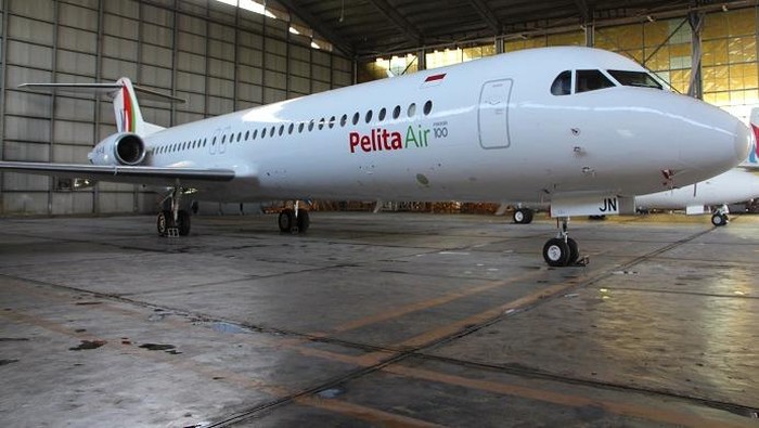 Pesawat Fokker 100, Pelita Air Service Lelang pesawat DJKN