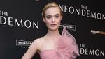 Elle Fanning, Pretty in Pink!
