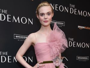 Elle Fanning, Pretty in Pink!