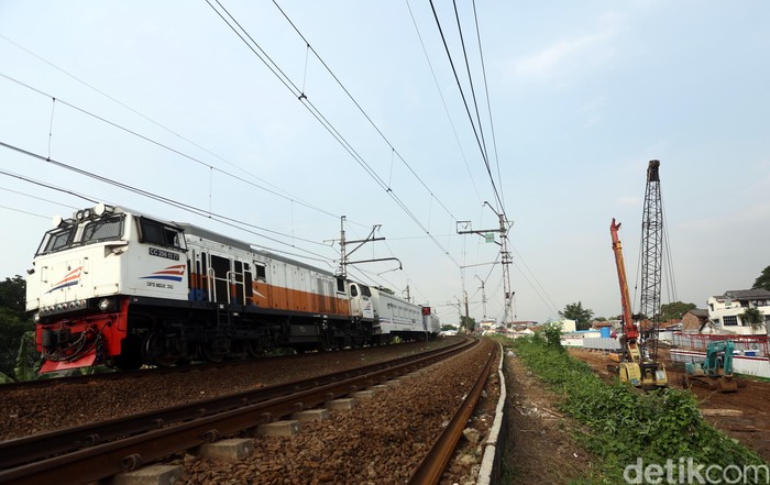 Penuhi Target Jokowi, KAI Gerak Cepat Bangun Kereta Bandara