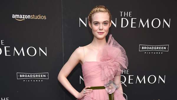 Elle Fanning, Pretty in Pink! Elle Fanning, Pretty in Pink!