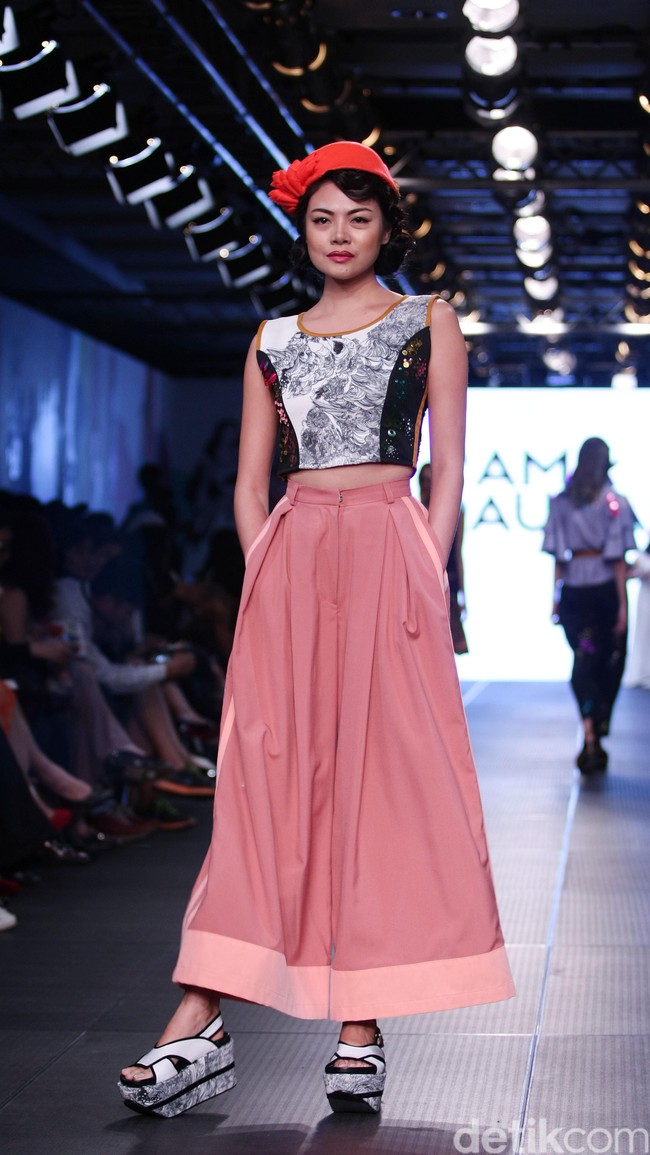 Rama Dauhan Plaza Indonesia Fashion Week 2016 at Plaza Indonesia. Thamrin. Jakarta. [Foto: Mohammad Abduh/Wolipop]