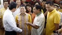 Ahok berbincang dengan Setya Novanto, Nurdin Halid dan Fayakhun Andriadi usai menerima surat dukungan dari Golkar.