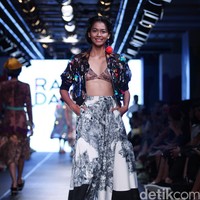 Rama Dauhan Plaza Indonesia Fashion Week 2016 at Plaza Indonesia. Thamrin. Jakarta. [Foto: Mohammad Abduh/Wolipop]