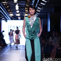 Rama Dauhan Plaza Indonesia Fashion Week 2016 at Plaza Indonesia. Thamrin. Jakarta. [Foto: Mohammad Abduh/Wolipop]