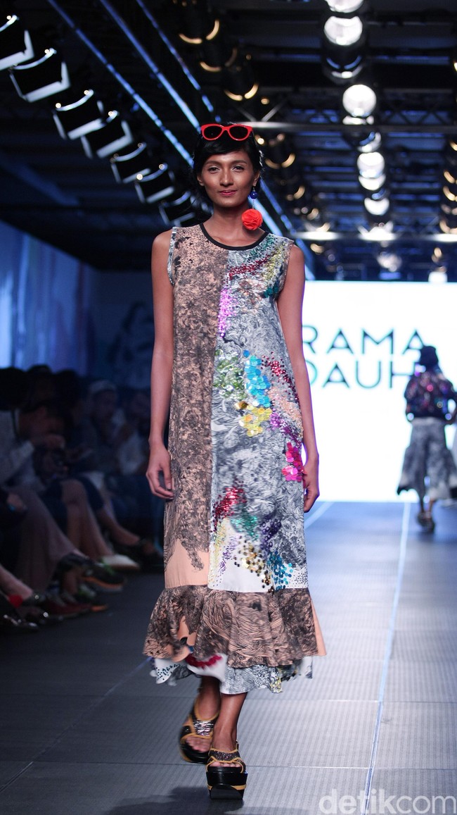 Rama Dauhan Plaza Indonesia Fashion Week 2016 at Plaza Indonesia. Thamrin. Jakarta. [Foto: Mohammad Abduh/Wolipop]