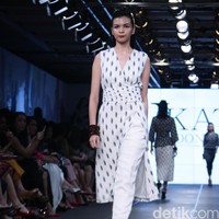 IKAT Indonesia by Didiet Maulana Plaza Indonesia Fashion Week 2016 at Plaza Indonesia. Thamrin. Jakarta. [Foto: Mohamamd Abduh/Wolipop]