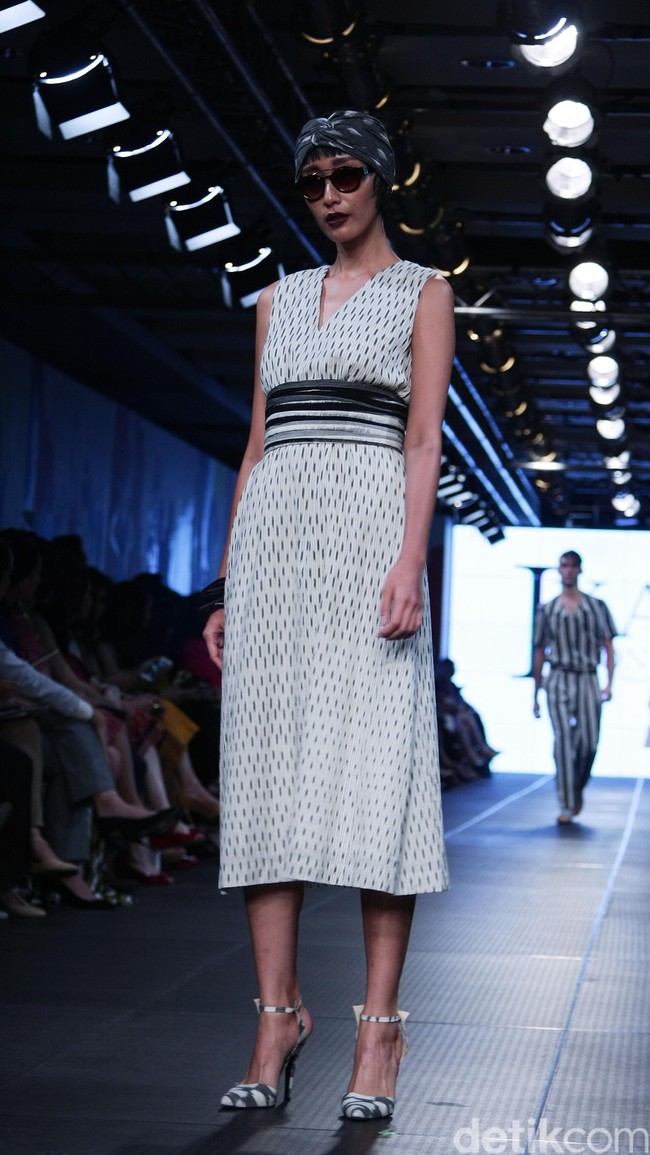 IKAT Indonesia by Didiet Maulana Plaza Indonesia Fashion Week 2016 at Plaza Indonesia. Thamrin. Jakarta. [Foto: Mohamamd Abduh/Wolipop]