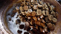 Sedangkan untuk yang didalam keranjang atau besek mulai dari Rp 60ribu hingga Rp 80ribu.