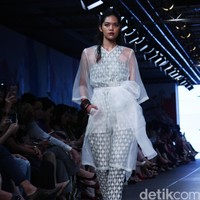IKAT Indonesia by Didiet Maulana Plaza Indonesia Fashion Week 2016 at Plaza Indonesia. Thamrin. Jakarta. [Foto: Mohamamd Abduh/Wolipop]