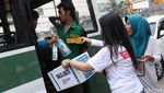 Bagi-bagi Takjil Gratis di Thamrin