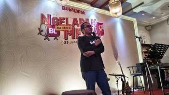 Waktu kami dari pagi sampai tengah malam habis untuk mengajak berbagai kalangan usaha untuk bergabung Bukalapak. Seringkali kami tidur di garasi kecil kami di bilangan Haji Nawi, Jakarta Selatan. Weekend kami pun diisi dengan membangun Bukalapak, kadang refreshing sebentar ke Pondok Indah Mall, walau cuma bisa lihat-lihat saja, setelah itu balik ke garasi, imbuh Zaky. Foto: detikcom/fyk