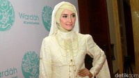 Kemudian Inneke Koesherawati memutuskan untuk berhijrah. Foto: Gus Mun/detikHOT