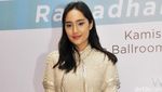 Tatjana Saphira Cantik Luar Dalam