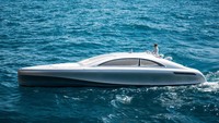 Mercedes-Benz membanderol kapal pesiar Arrow460-Granturismo seharga $2,8 juta atau sekitar Rp 37,4 miliar. Pool/CNN.