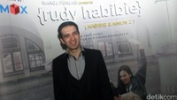 Mungkin yang paling lega sekaligus deg-degan jelang rilis Rudy Habibie adalah produser Manoj Punjabi.
