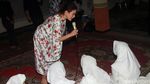 Nikita Mirzani Buka Puasa Bareng Anak Yatim