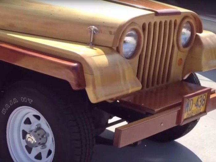 Mobil Jeep Ini Pakai Bodi Kayu