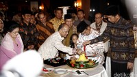 Sederet tokoh nasional tampak hadir dalam kesempatan tersebut. Tampak Ilham Habibie, Akbar Tandjung, Jimly Asshiddiqie dan M Romahurmuziy dalam kesempatan tersebut.