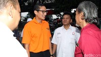 Sandiaga Uno yang juga Dewan Pelindung PKL Indonesia berharap para Pedagang Kaki Lima (PKL) jangan digusur melainkan harus ditata sehingga bisa maju berkembang.