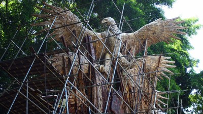 Patung Gerbang Garuda untuk Bandara Soetta