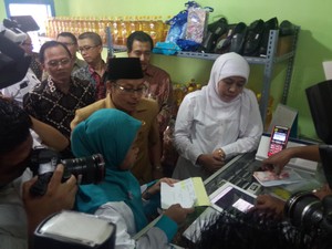 Minimalisir Penyimpangan Bantuan, Mensos Luncurkan E-Warung di Malang