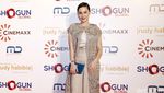 Tatjana Saphira Asyik Selfie di Red Carpet Rudy Habibie