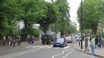 Bergaya Ala The Beatles di London