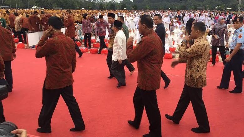 Jokowi Klarifikasi Isu Minta Maaf ke PKI dan Keberadaan Satuan Teritori Jokowi Klarifikasi Isu Minta Maaf ke PKI dan Keberadaan Satuan Teritori
