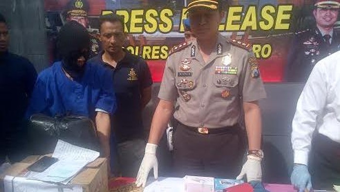 Warga Bojonegoro in Dihadiahi Pelor Usai Culik dan Cabuli 4 Pelajar SMP
