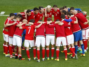 Together Stronger, Lagu yang Mengiringi Wales di Piala Eropa 2016