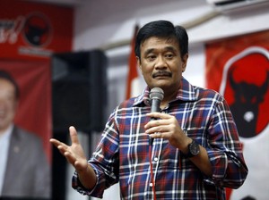 Djarot Ikut Sekolah PDIP, Duet dengan Risma Atau Ahok?
