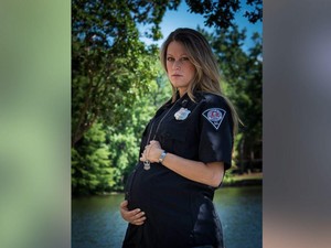 Viral, Foto Kehamilan Istri Polisi yang Suaminya Terbunuh Saat Bertugas