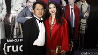 Raline Shah terlihat sangat cantik dalam balutan busana berwarna merah.