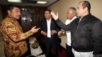 Rapat kali ini membahas tentang penetapan Anggaran Penerimaan dan Belanja Negara Perubahan (APBNP) 2016 di seluruh kementerian/lembaga di bawah lingkungan kerja Komisi V DPR RI.