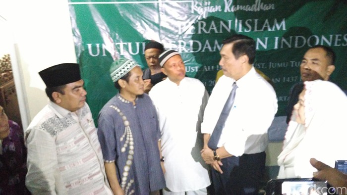 Luhut akan Rangkul Mantan Teroris untuk Program Deradikalisasi