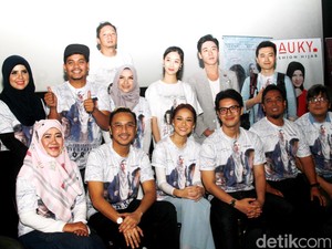 Jilbab Traveler Tayang Mulai Hari Ini di Bioskop