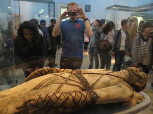 Ketika Mumi Bergelimpangan di London