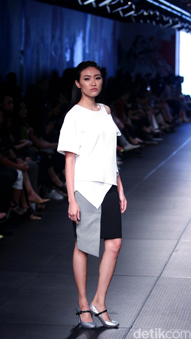Ardistia New York Plaza Indonesia Fashion Week 2016 at Plaza Indonesia. Thamrin. Jakarta. [Foto: Mohammad Abduh/Wolipop]