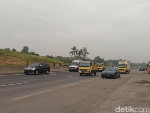 Kondisi Lalin di Tol Cikampek Terpantau Masih Ramai Lancar