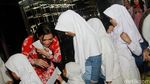 Maia Estianty Berbagi dengan Anak Yatim