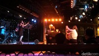 Mungkin ingin yang lebih santai? Datang saja ke beberapa bar yang menyajikan musik live seperti yang satu ini. Ada jenis jazz atau piano klasik, tinggal pilih mau yang mana (Hany/detikTravel)