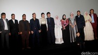 Para pemain di pemutaran film Jilbab Traveler: Love Sparks in Korea di CGV blitz, Grand Indonesia, Thamrin, Jakarta Pusat, Senin (27/6/2016). Pool/Gus Mun/detikFoto.