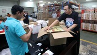 Peningkatan tersebut lebih tinggi dibandingkan hari biasa.