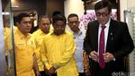 Golkar Serahkan Daftar Kepengurusan ke Menkum HAM
